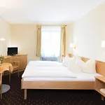 Glaser Konukevi 3*